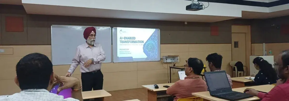 Barinder Sethi presenting AI-enabled transformation to faculty in a VIT classroom
